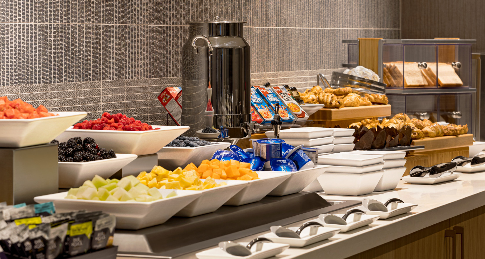 Accueil Yulan Breakfast Area 03 Fr